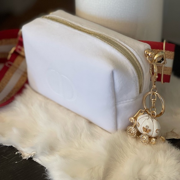 Dior white velvet & gold accent zippered crossbody with wide strap & keychain - Picture 10 of 12